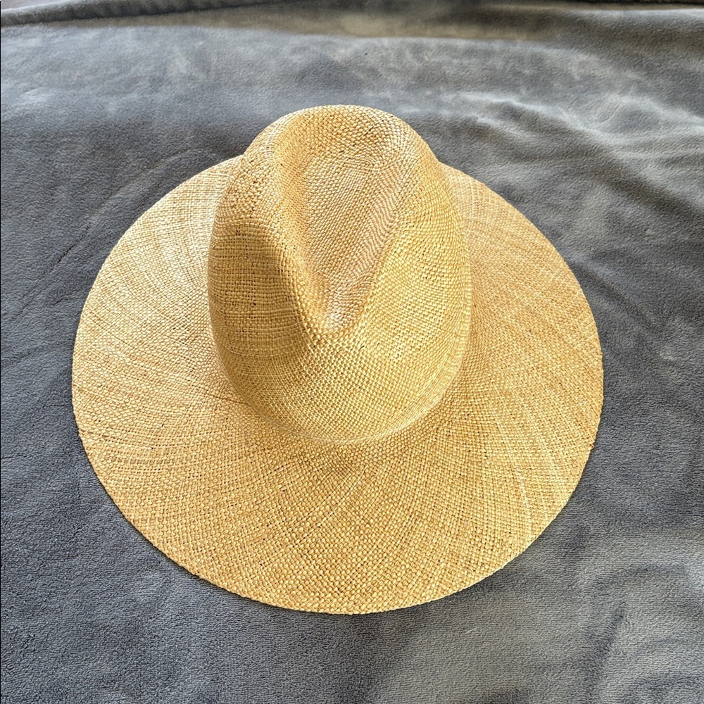 Janessa Leone structured straw hat size small